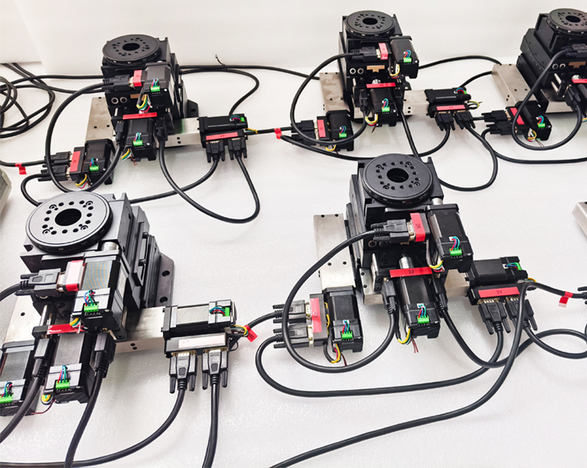 The 485 bus integrates a 24-axis precision motion control system